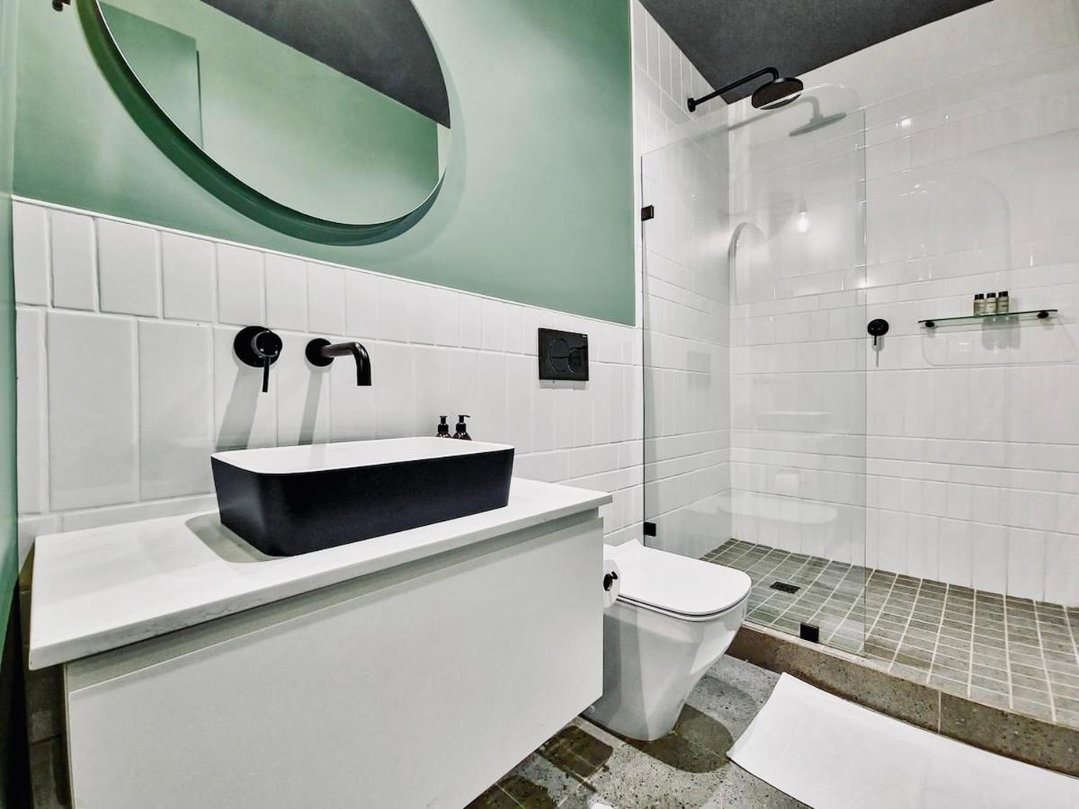 Foto 4: Stylish, new, pool, secure home in heart of CBD