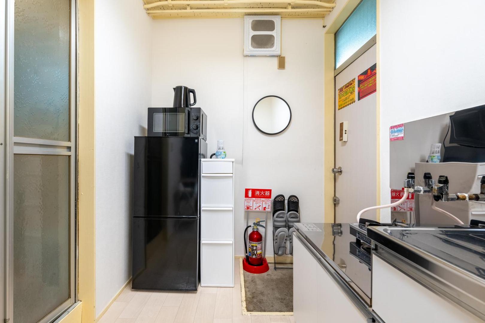 Kuva 11: -Green Heights D- Within walking distance of Shin-Okubo Station