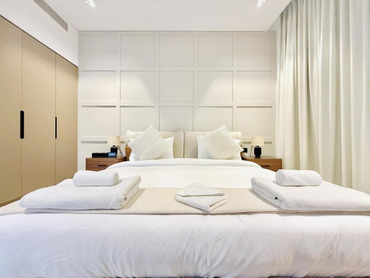 Foto 7: Vserve - 1 BR Escape With City Views & Canal Vibes