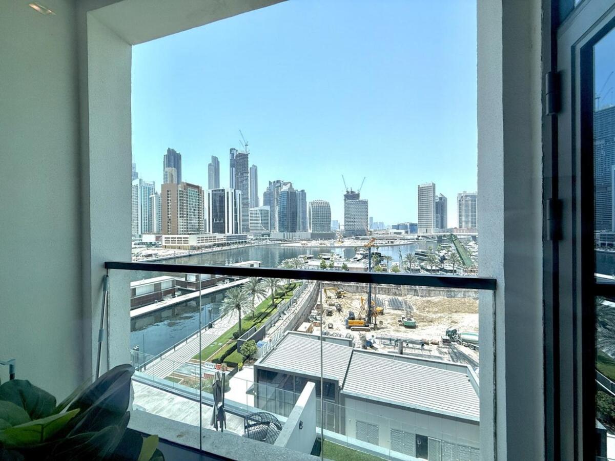 Foto 8: Vserve - 1 BR Escape With City Views & Canal Vibes