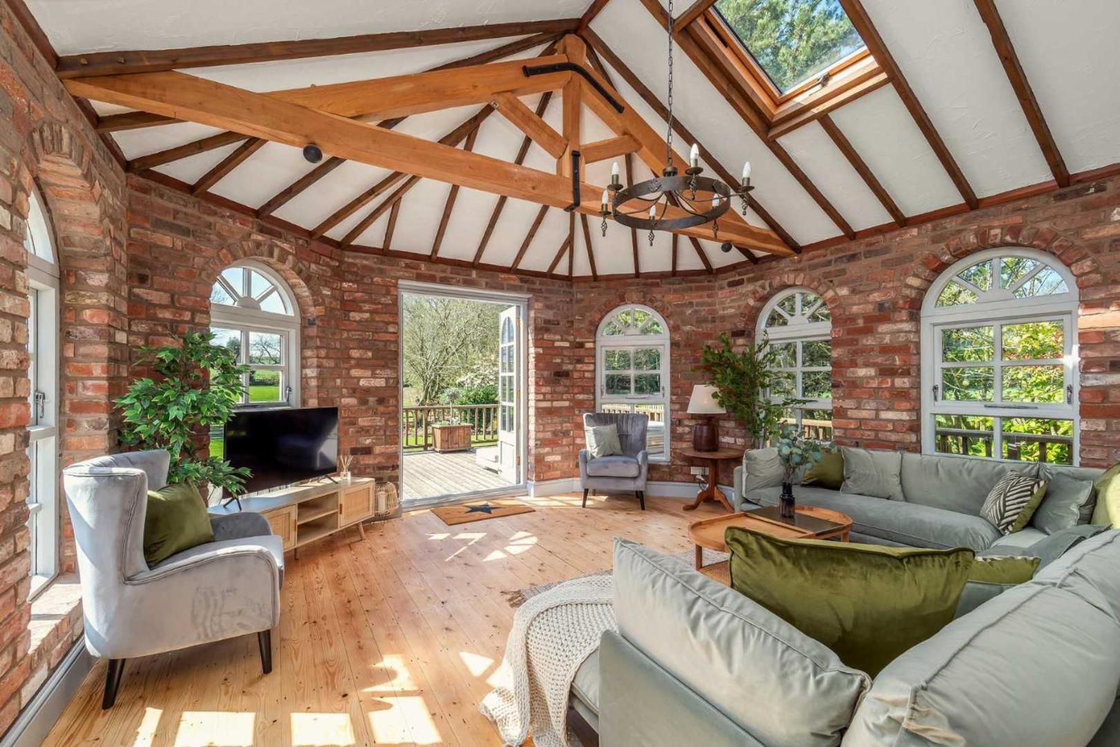 Zdjęcie 2: NEW - Country House, Staffordshire