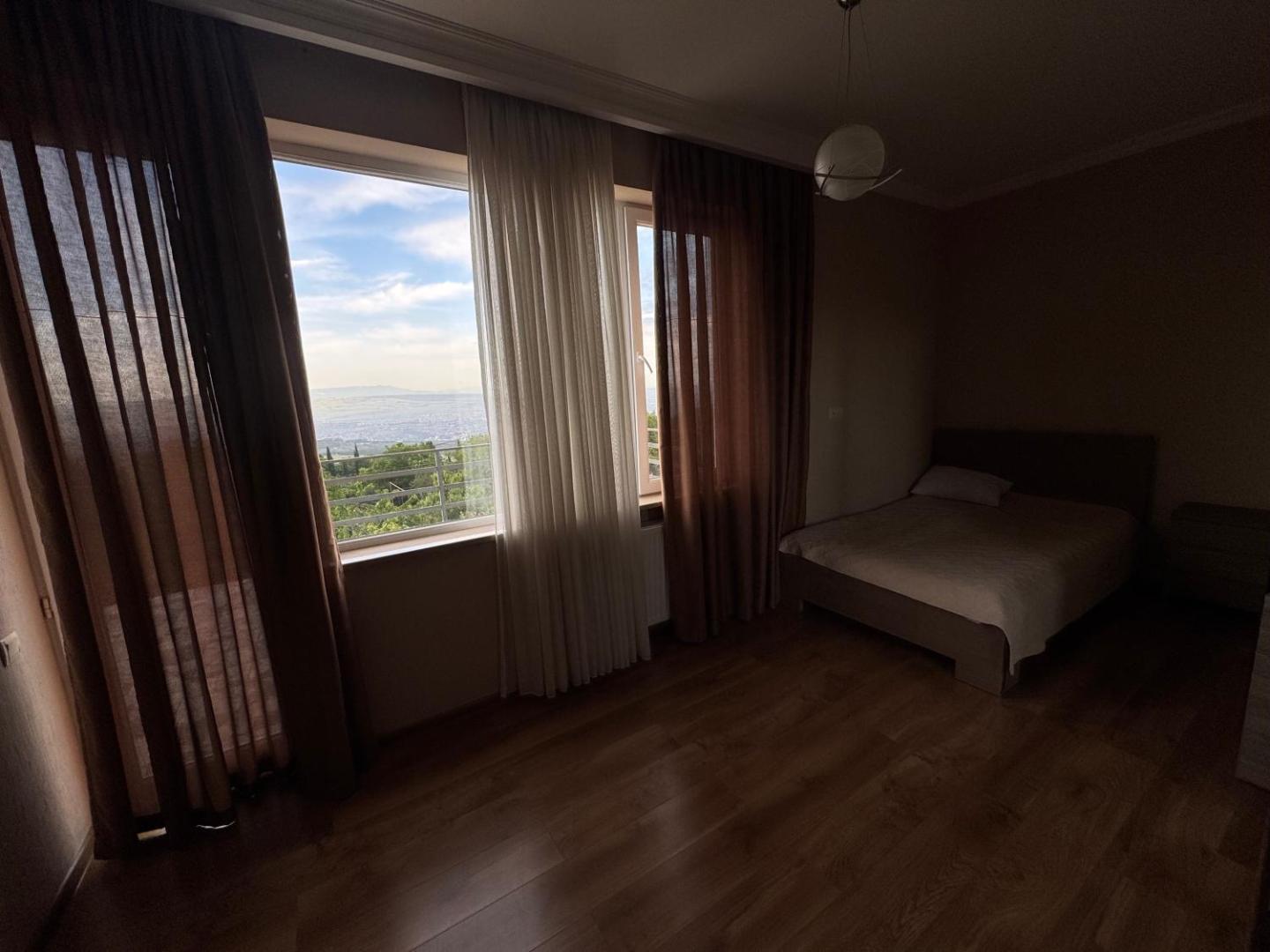 Photo 7 : Viewside