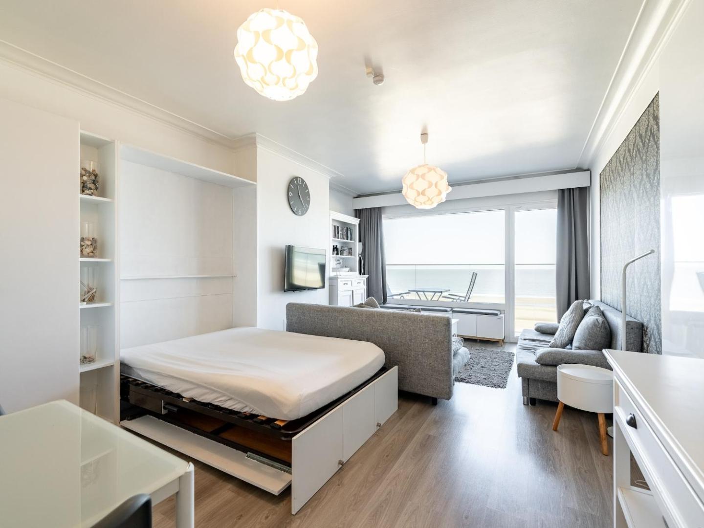 Bilde 3: Studio by the Sea with Stunning Terraces