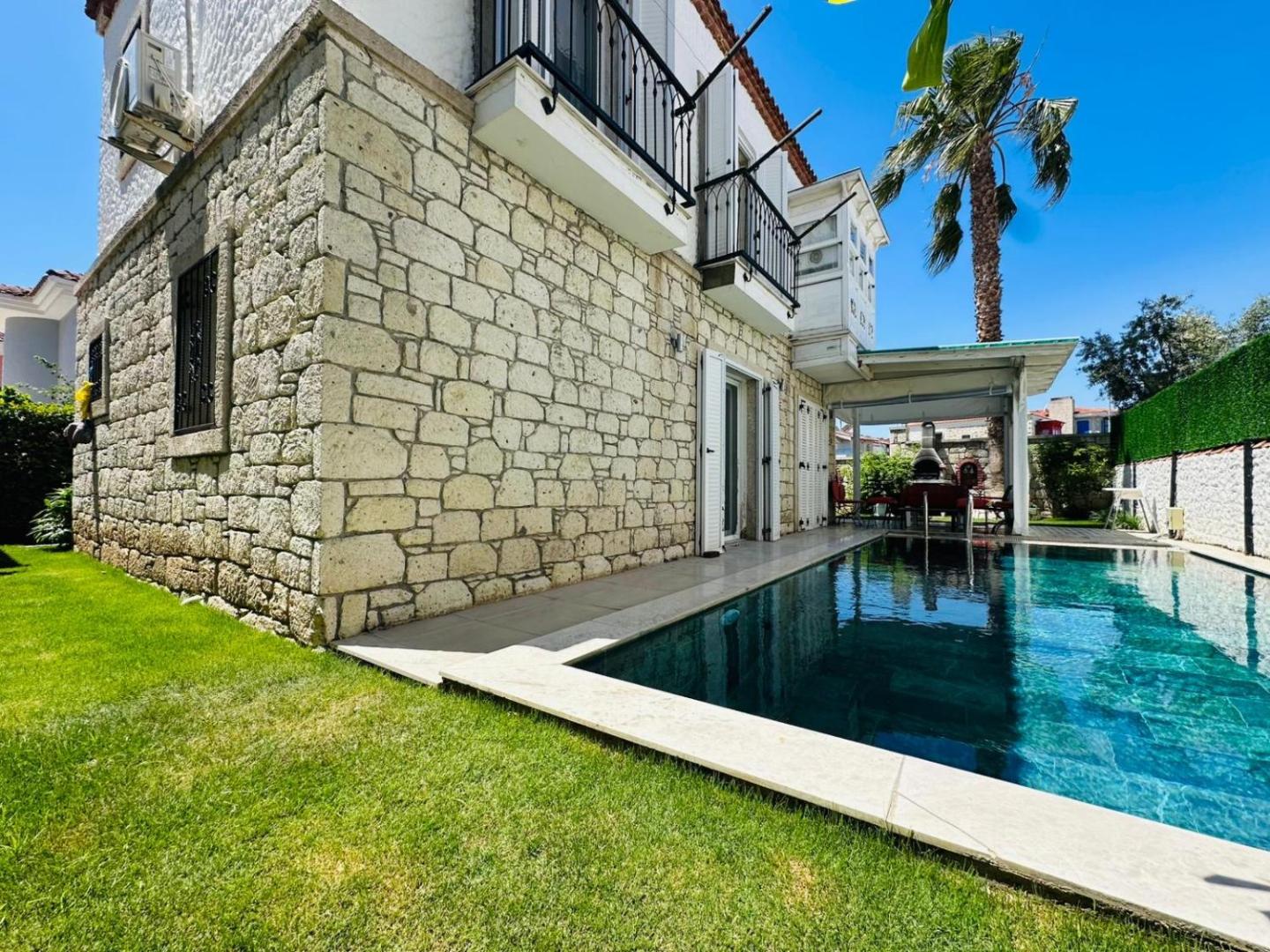 Foto 2: Evalacati-Villa Palma-Central villa with private pool and garden