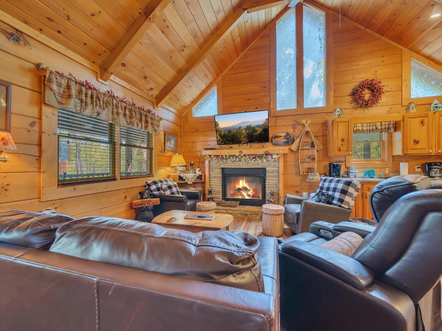 Фотография 10: ER107 - Smoky Mountain Charm - Great Location! Close To Town! cabin