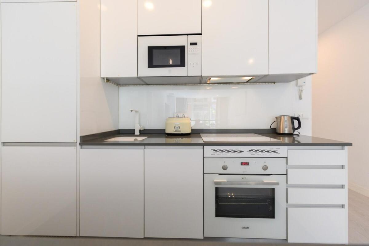 Versatile Space in Madrid Rent Temporary NMO42HAの写真2