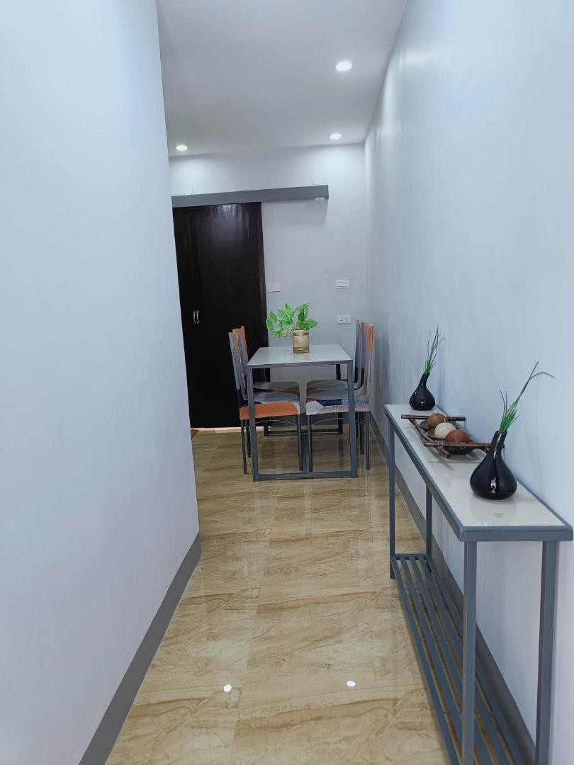 Foto 10: 5 - Cabanatuan City's Best Bed and Breakfast Place