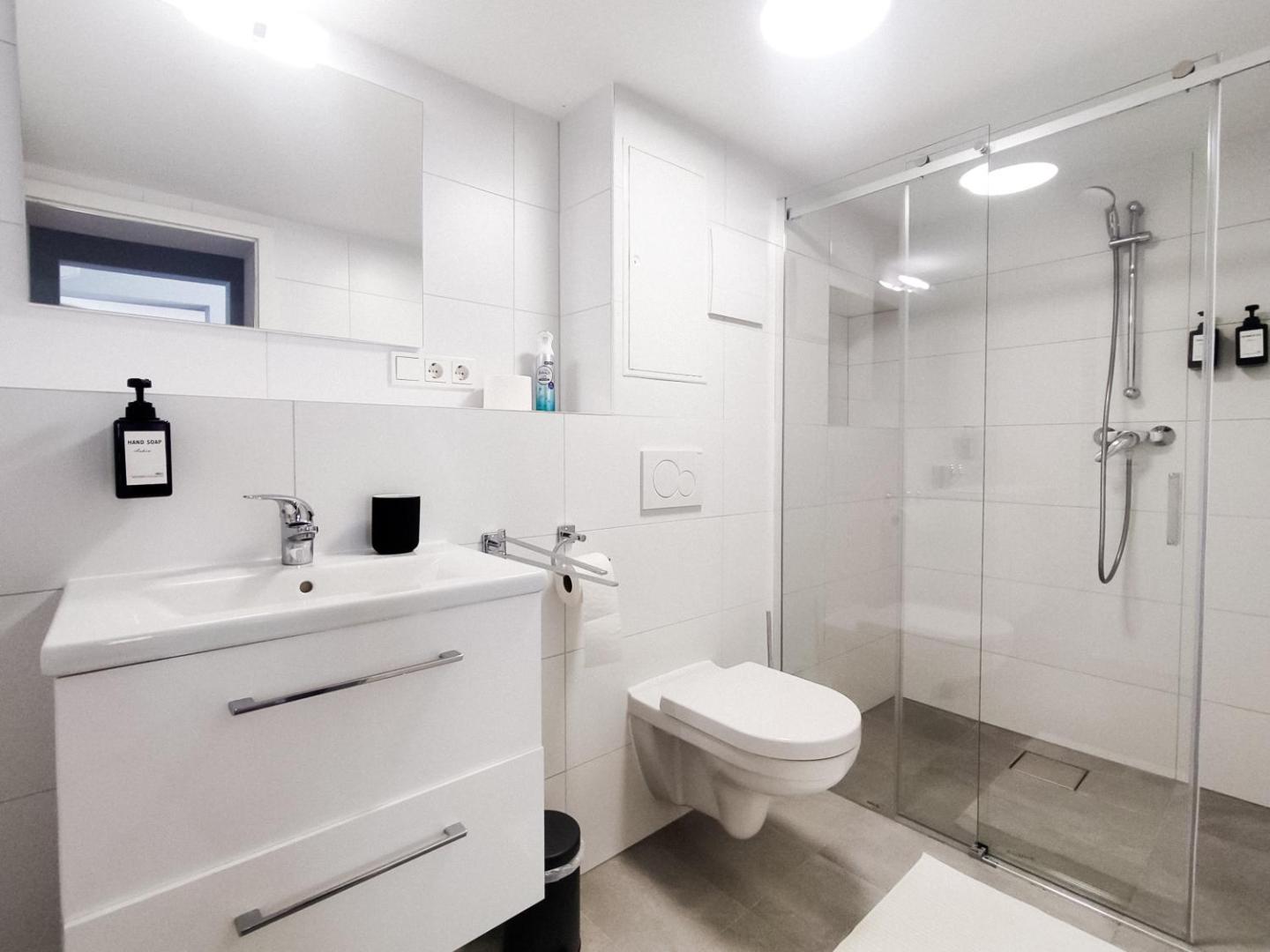 Foto 4: bonquartier - LUXAPT#3 Chice, moderne Wohnung mit Self Check-In, voll ausgestatteter Küche, Klimaanlage und Parkplatz