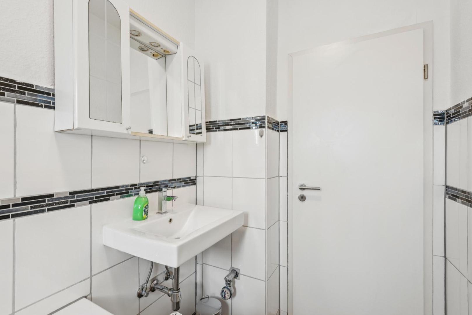 Fotografie 8: Velbert, gute Lage, Ideal für Geschäftsleute, Monteure, Messegäste, 3 Schlafzimmer, SmartTV
