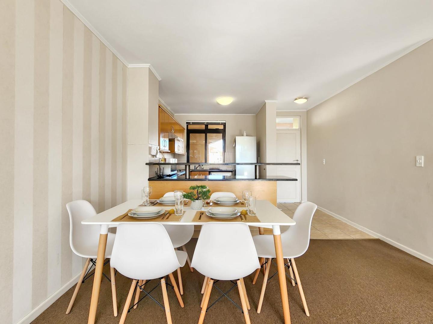 Zdjęcie 7: Walkable, pools, park and great for families