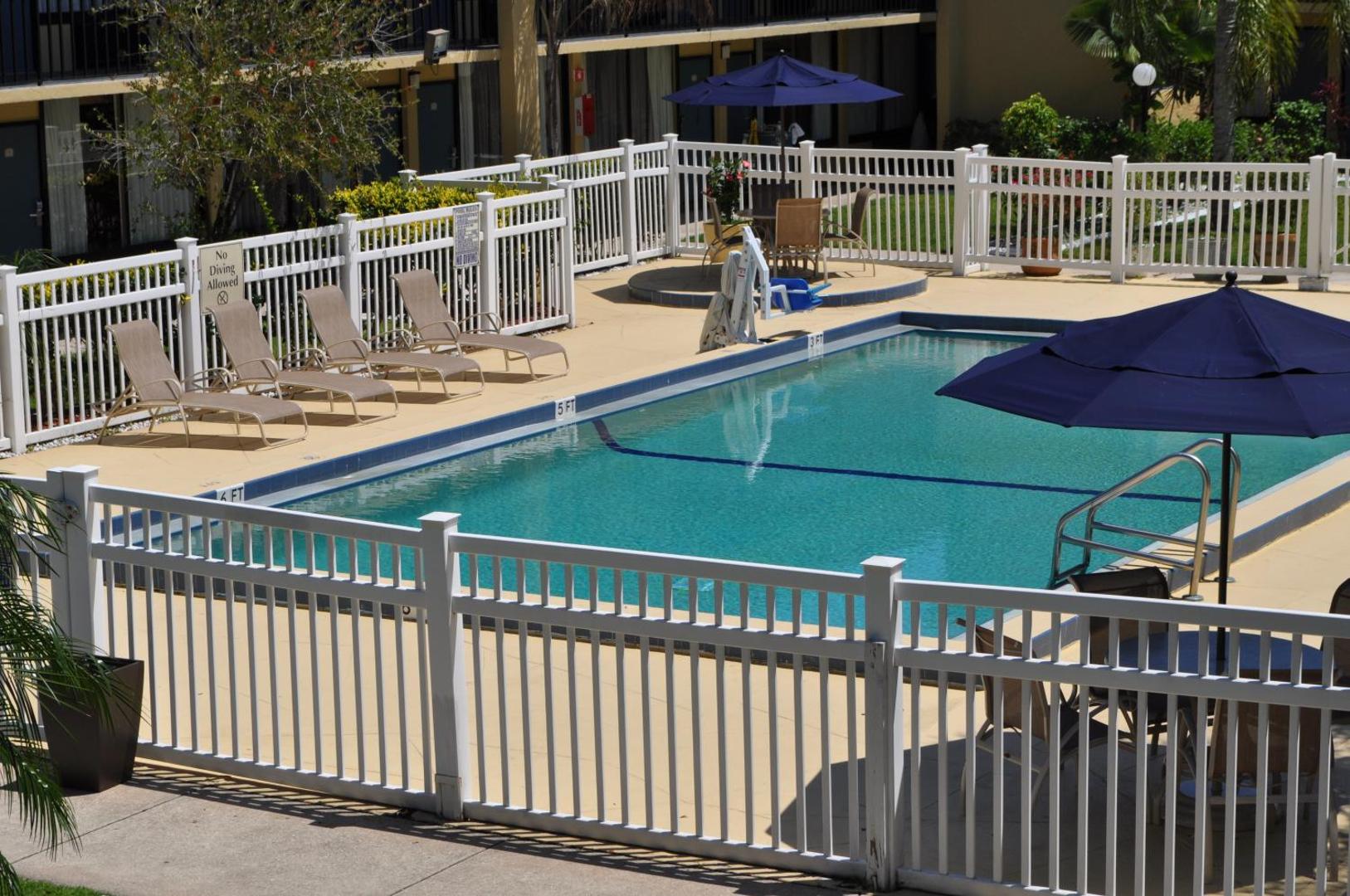 Foto 8: Ramada by Wyndham Cocoa