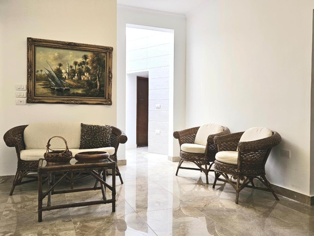 Duplex in El Sherouk next to Madinty دوبلكس بحديقة خاصة مدينة الشروق的照片4