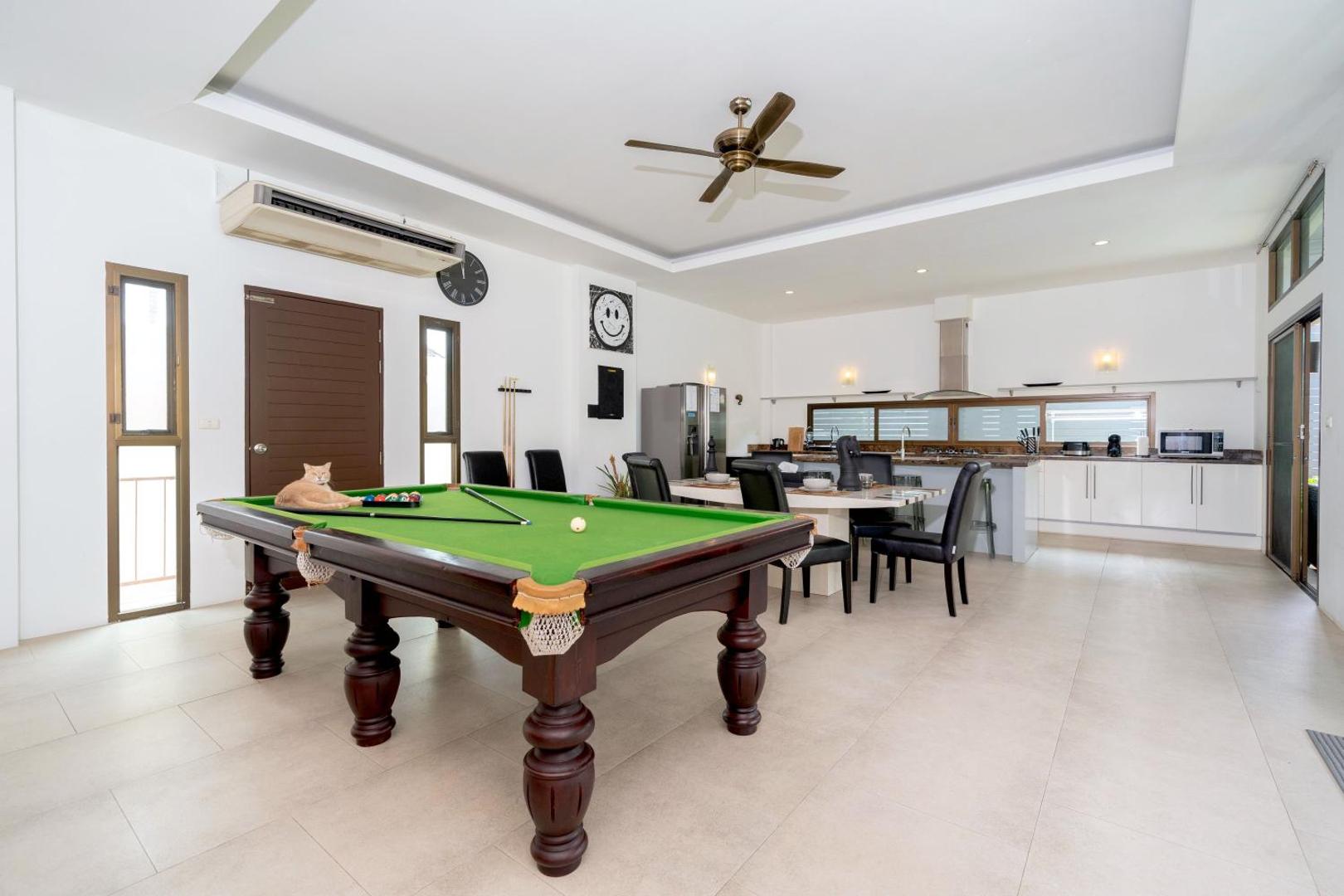 Billede 7: Fun & Relax Stay at Naiharn! Grand 6BR Tropical Pool Villa Oxavia near Beach