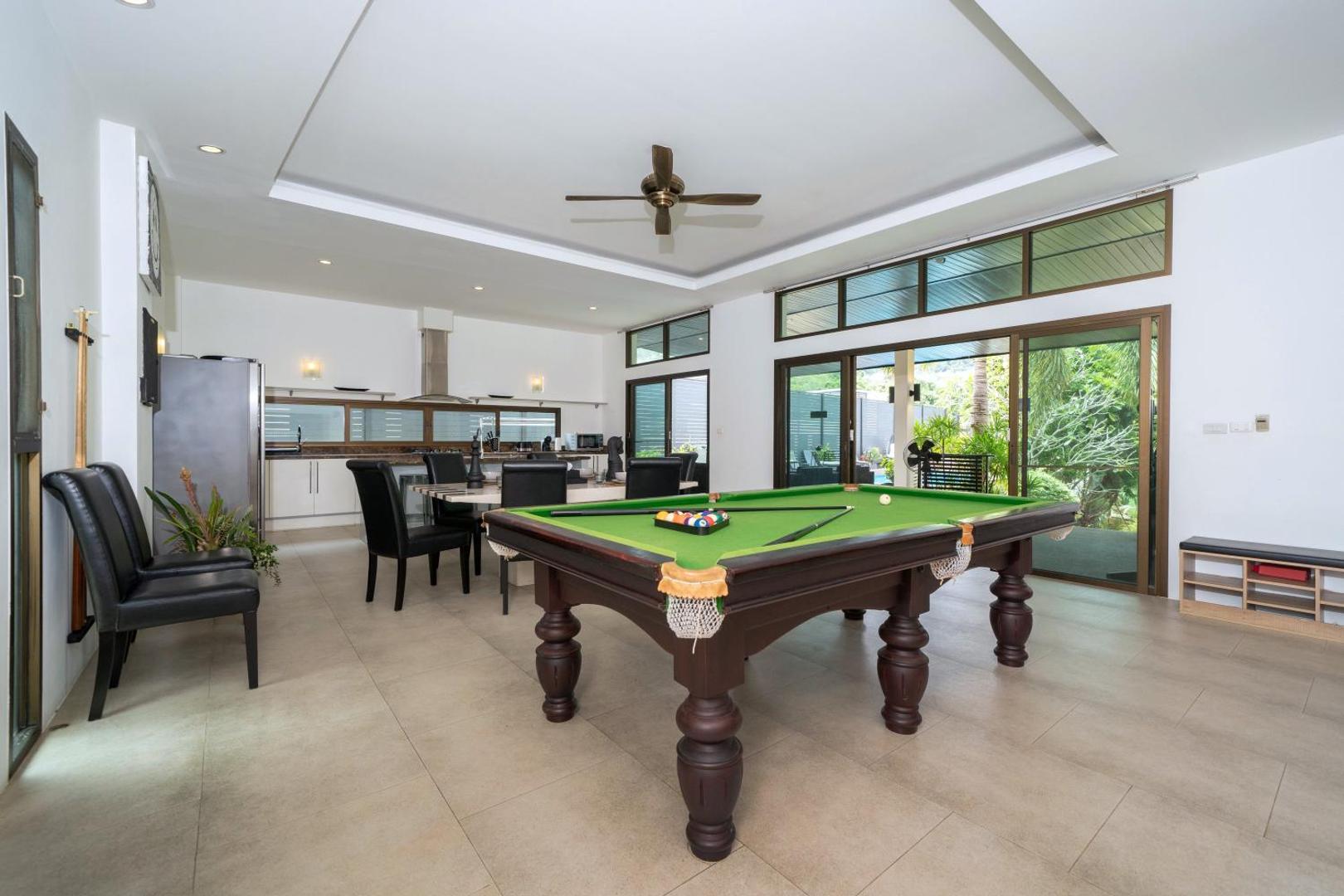 Billede 3: Fun & Relax Stay at Naiharn! Grand 6BR Tropical Pool Villa Oxavia near Beach