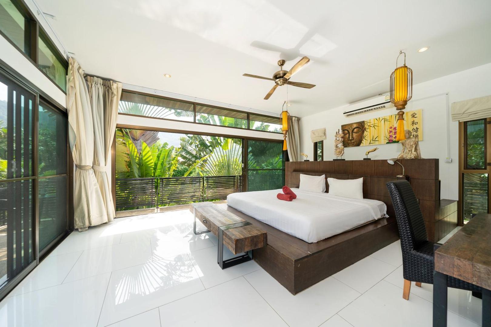 Billede 5: Fun & Relax Stay at Naiharn! Grand 6BR Tropical Pool Villa Oxavia near Beach