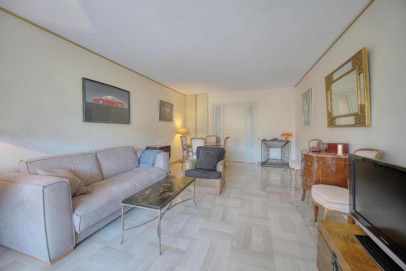 Kuva 9: REF 1514 - Apartment with unobstructed view to rent