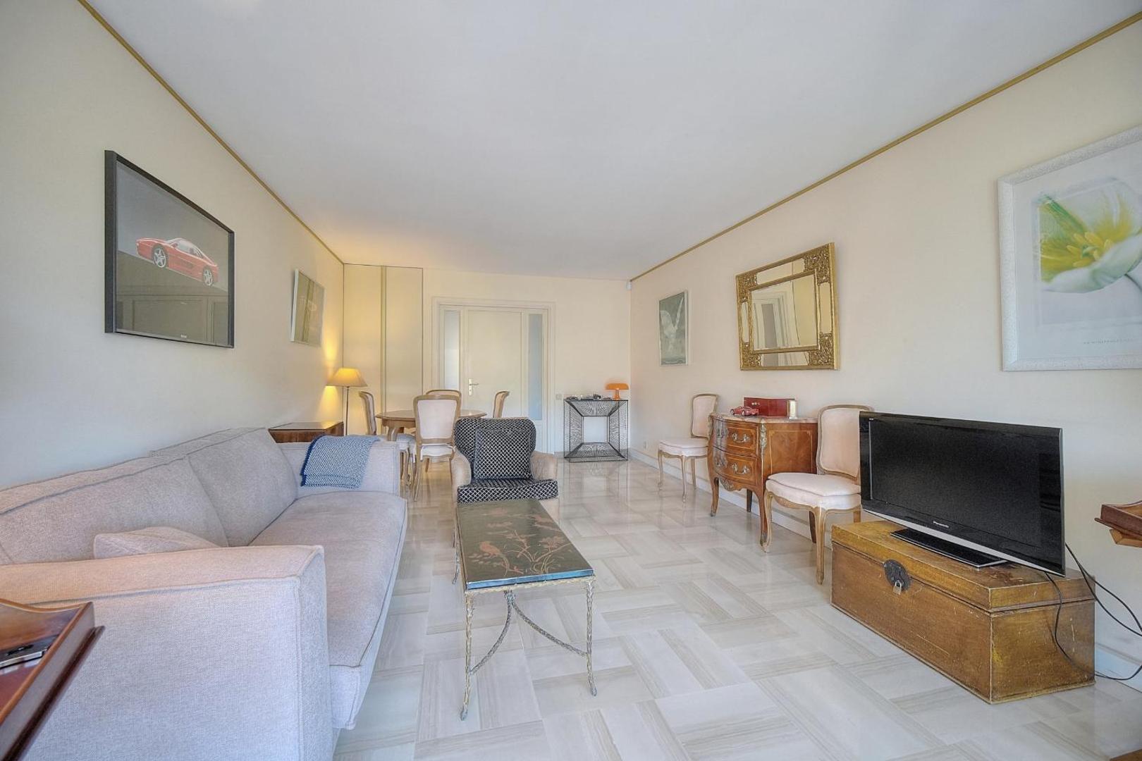 Kuva 10: REF 1514 - Apartment with unobstructed view to rent