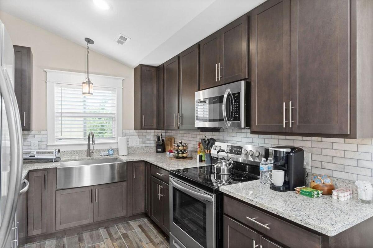 Фотография 9: Unit #5 638 Madison St