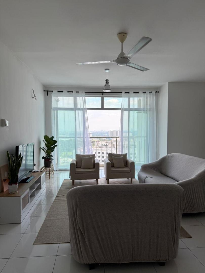 Spacious Flat with Breakfast Wifi 3 Free Parking at Seksyen 7の写真2