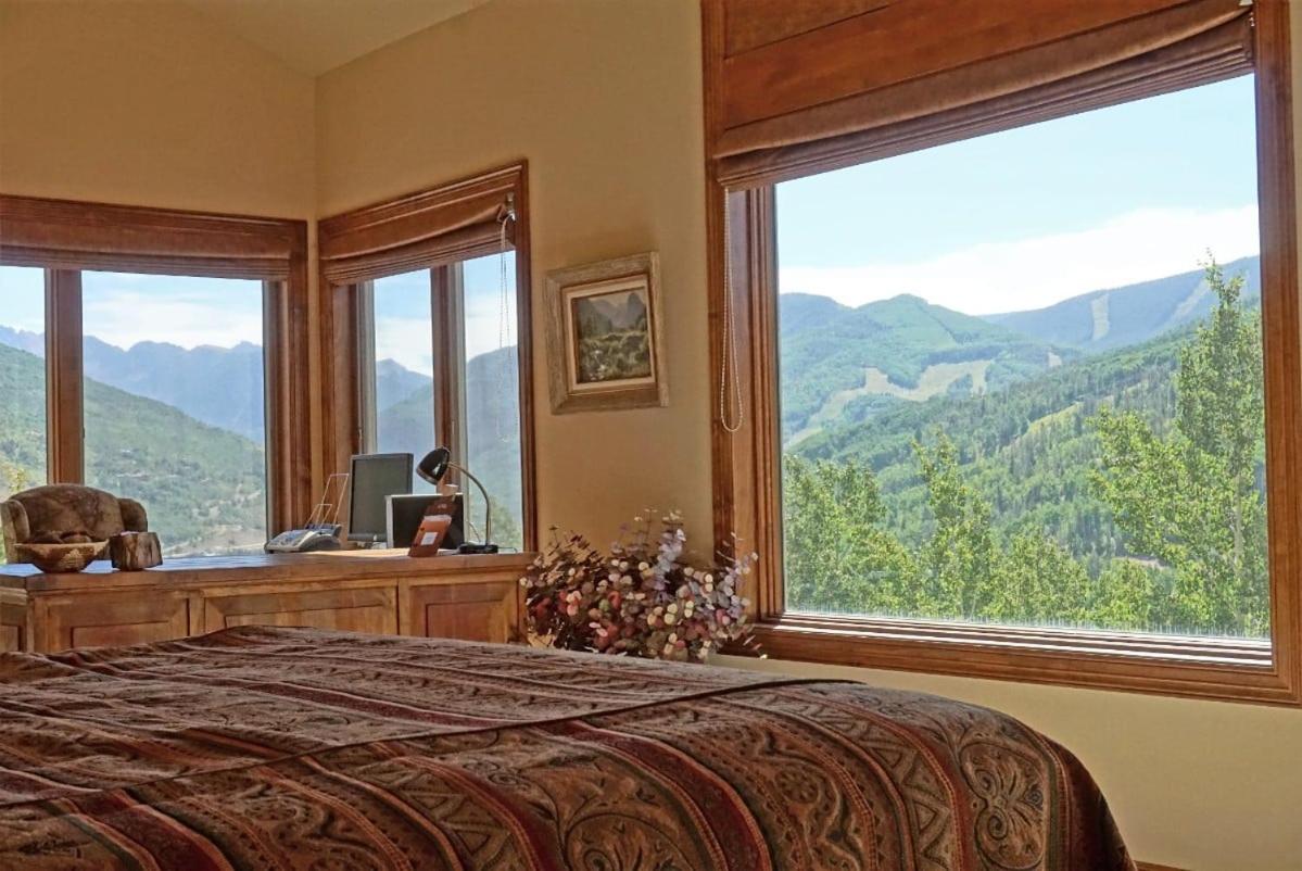 Bilde 2: Private Elevator, Great Outdoor Space, Panoramic Views, Monthly Rentals Available