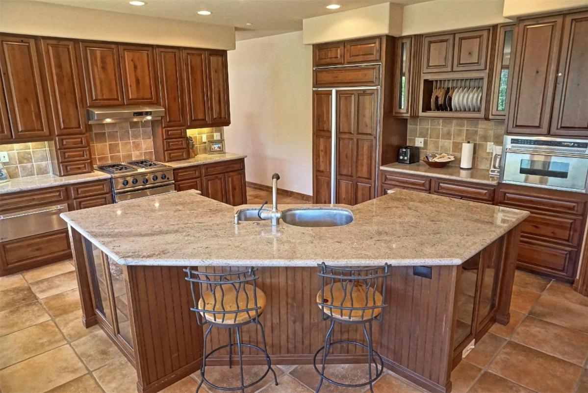 Bilde 10: Private Elevator, Great Outdoor Space, Panoramic Views, Monthly Rentals Available