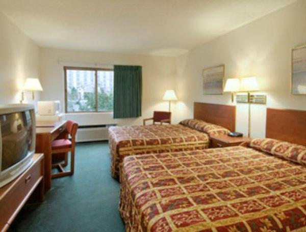 Foto 4: Super 8 by Wyndham Elgin
