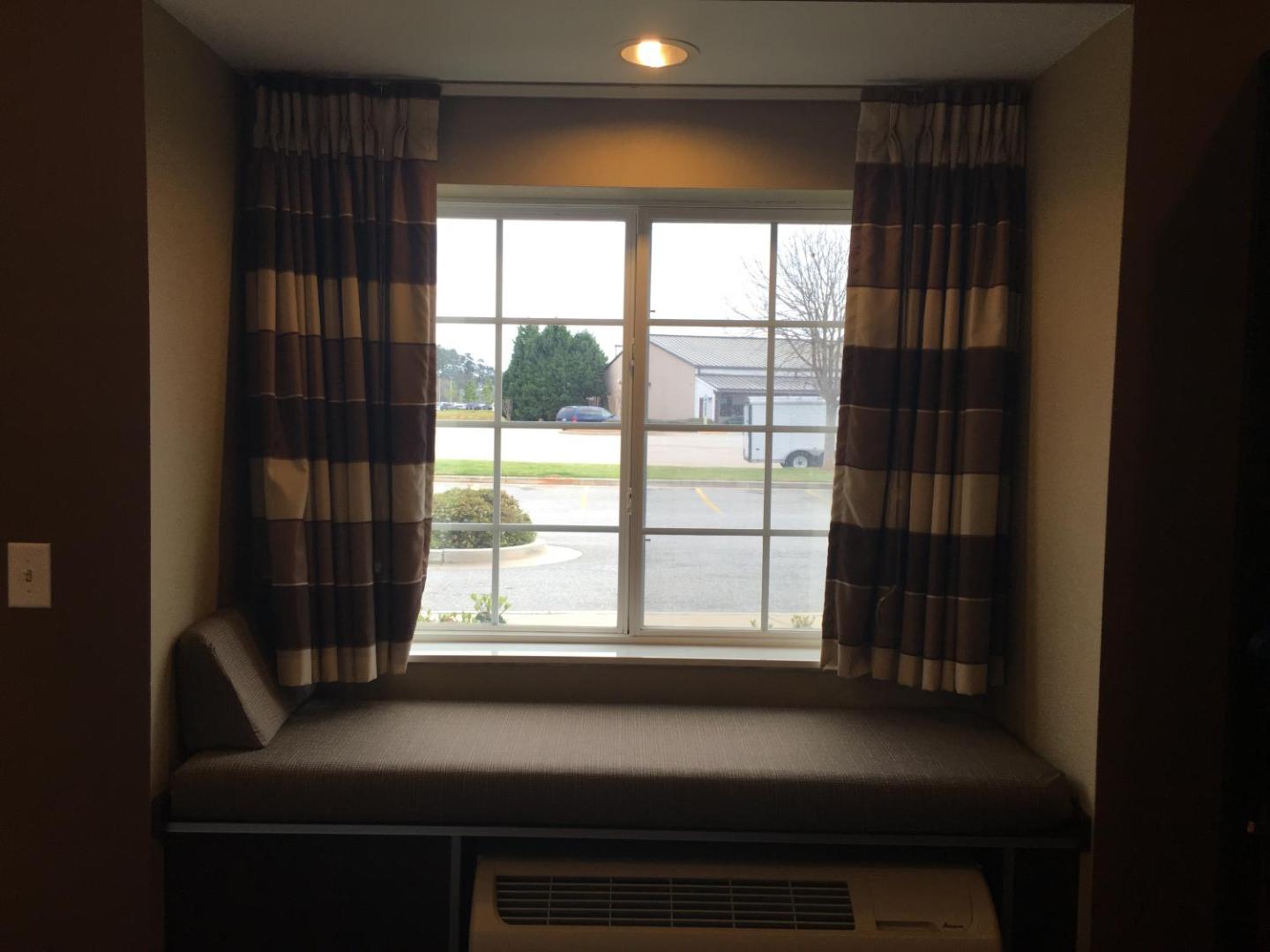 Foto 6: Microtel by Wyndham Perry National Fairground Area I-75