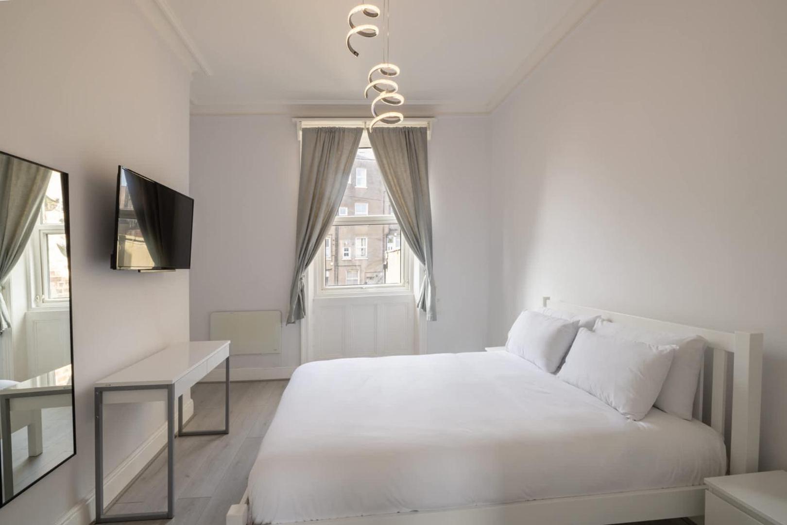 Kuva 2: Host & Stay - Aberdeen Walk Apartment