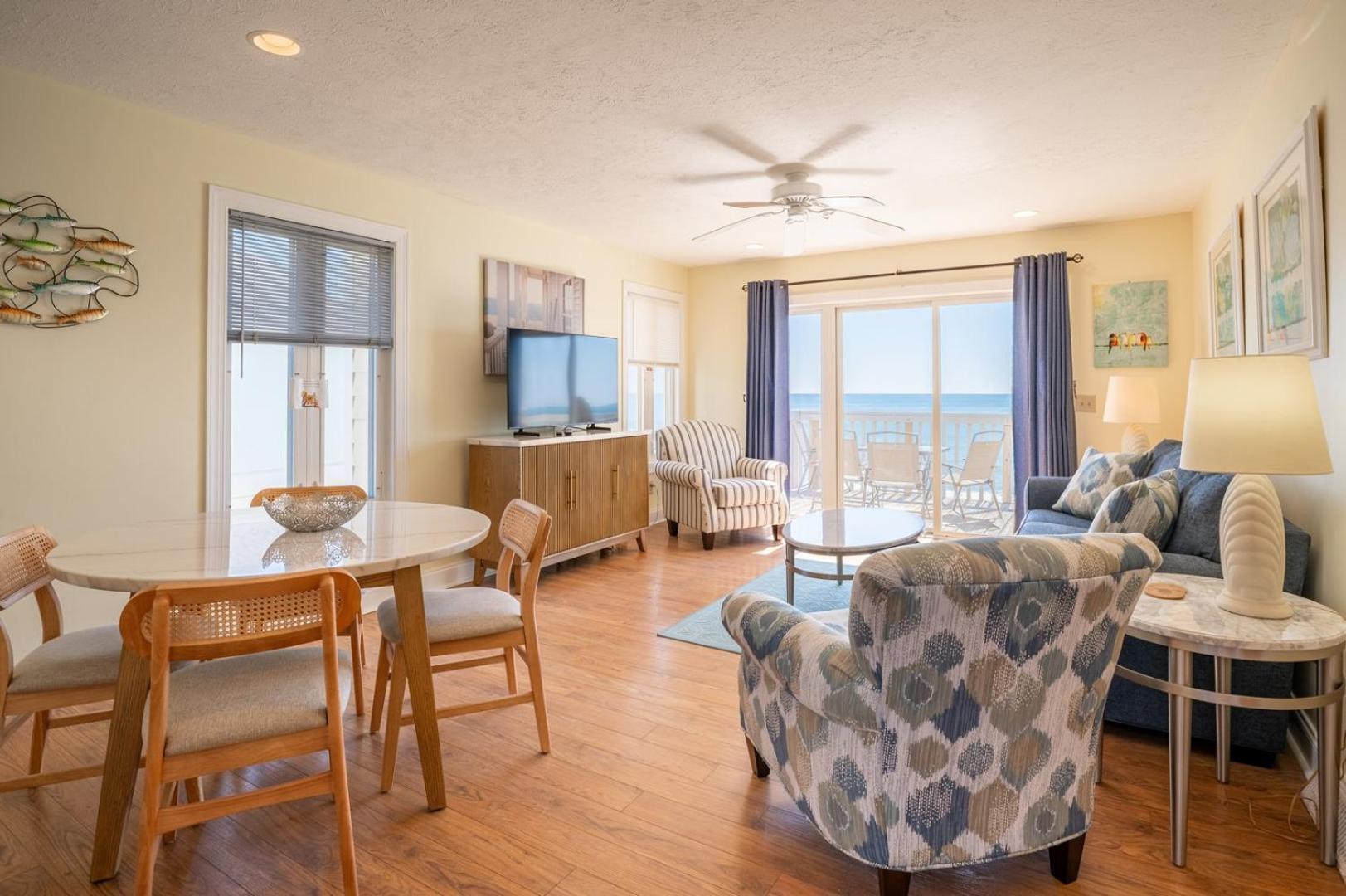 Fotografie 6: Oceanfront with Awesome Amenities - Ocean Dunes 1002