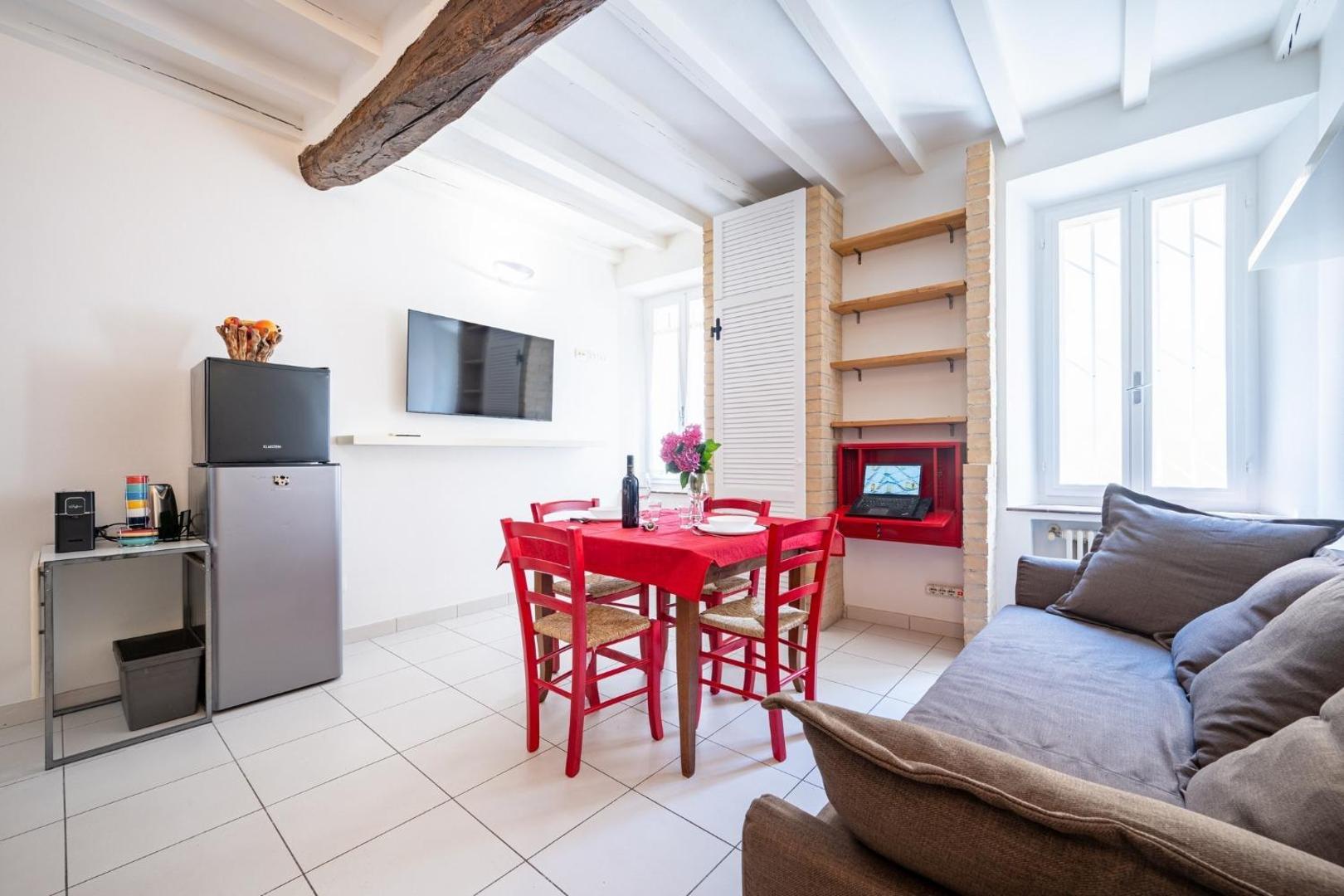 GuestHost - Bright and Central Apartment in Parmaの写真8