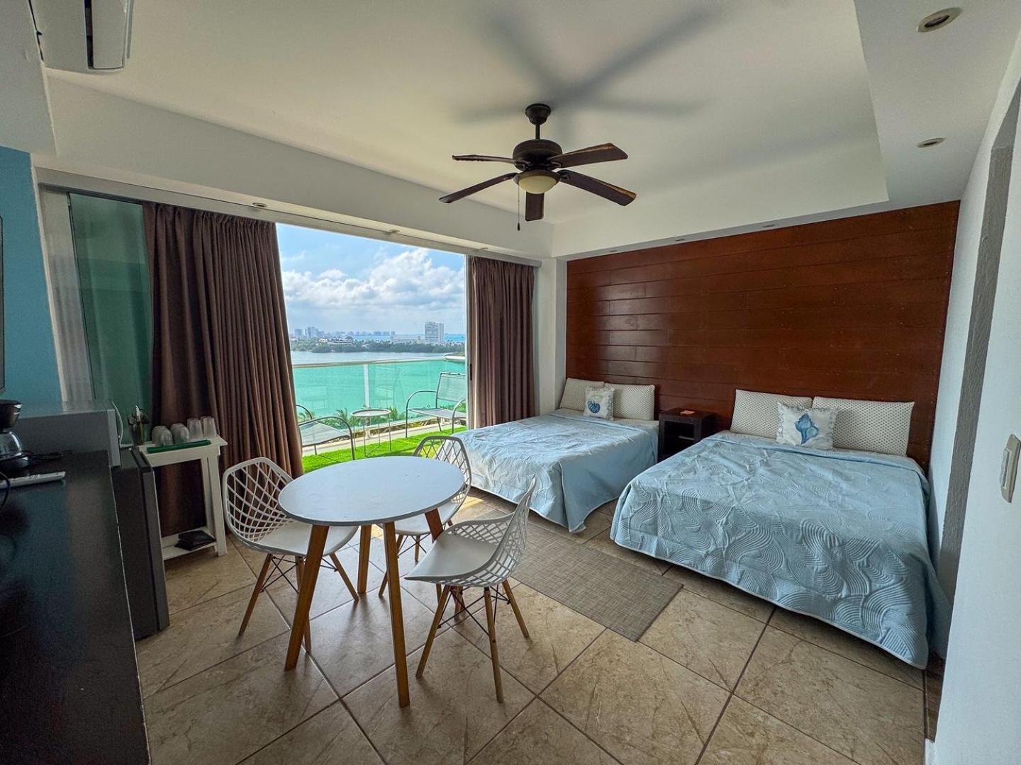 Bilde 7: Apt with Balcony, Beach Access & Comfort, pool 601