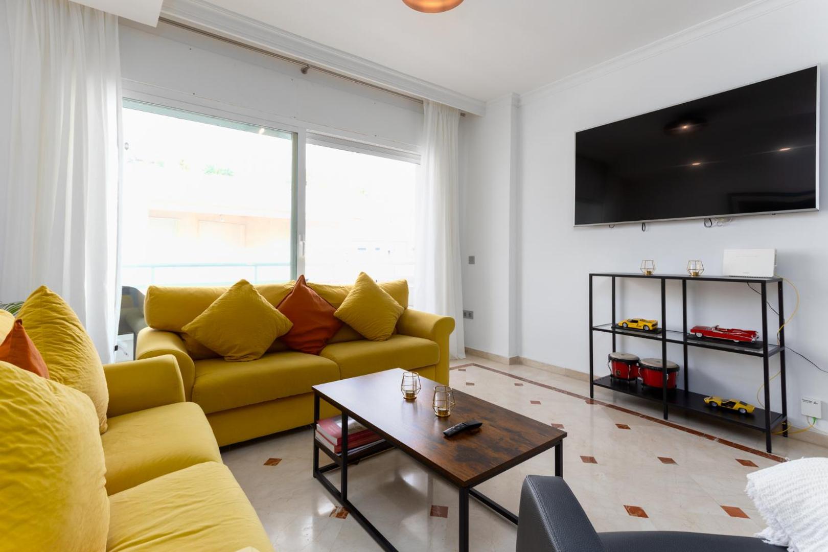 Foto 2: 8A MTR - Marbella Temporary Rent Two Bedrooms Apartment Av del Mar