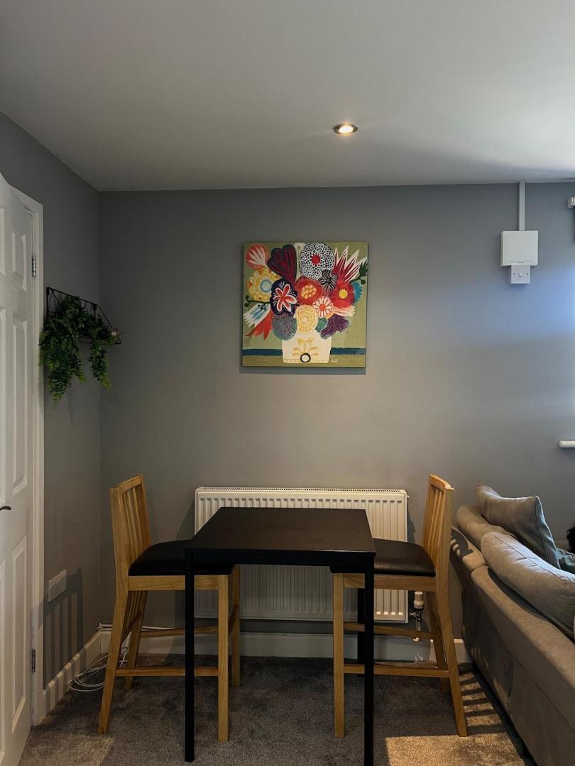 Zdjęcie 4: Two bed flat in Cardiff