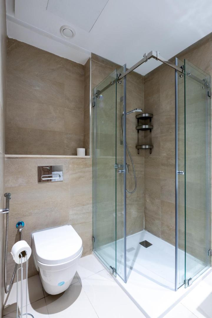Fotografia 3: Chic, bright, 2 BR apartment, panoramic view & Parking