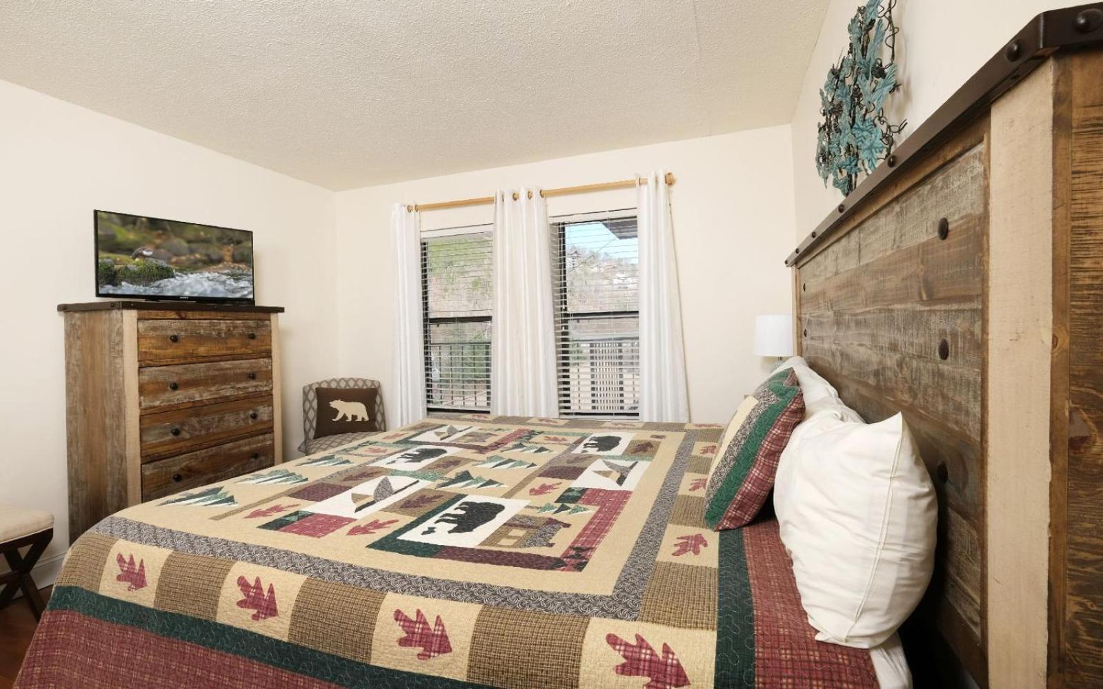 Photo 10 : Oak Square 305