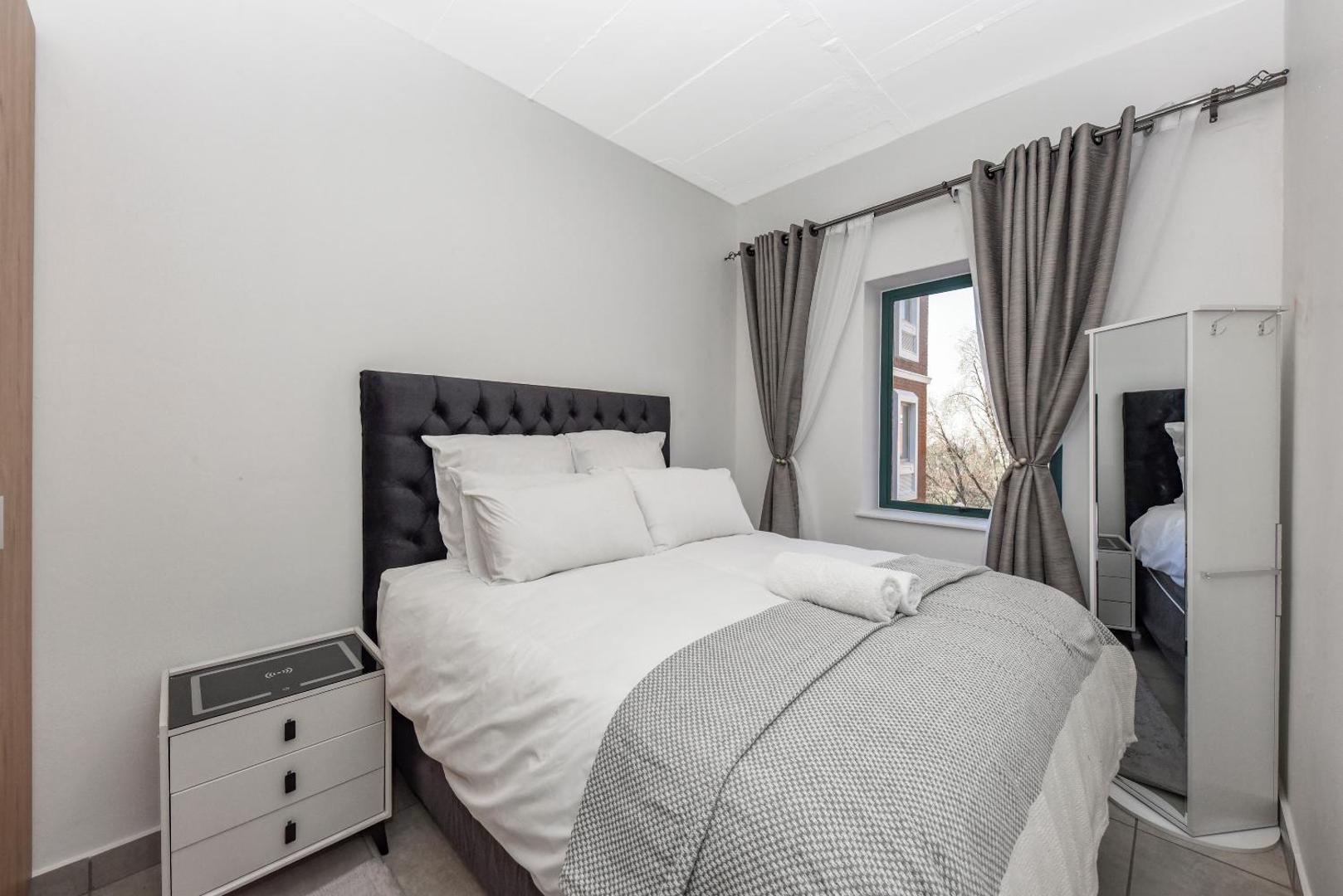 Chic & Central 1 Bed Apartment in Illovo Sandton的照片8