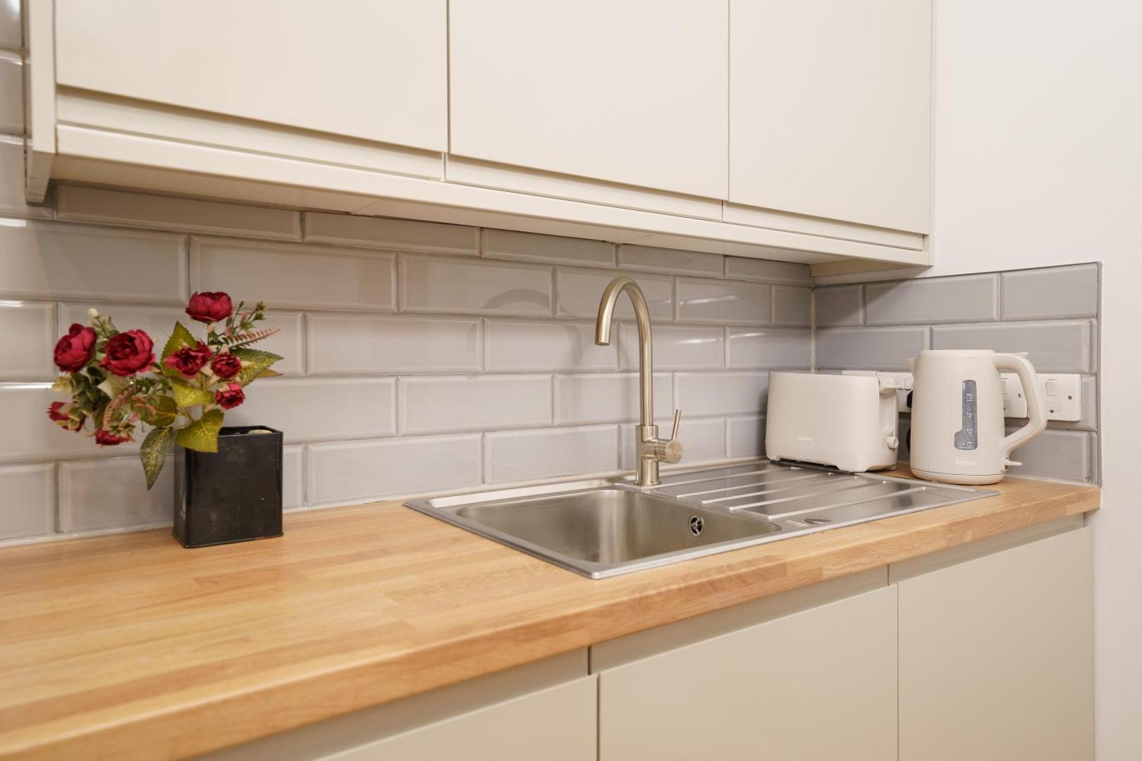 Bilde 7: Chic & Central Brixton 1-Bed for 4