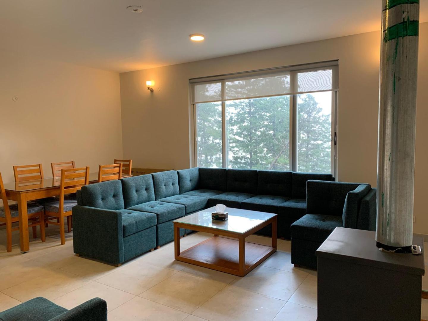 Billede 6: Pine Edge by T2R - Luxury 2BR Duplex Apartment Private Parking & Stunning Views in Khaira Gali near to Nathia Gali & Muree