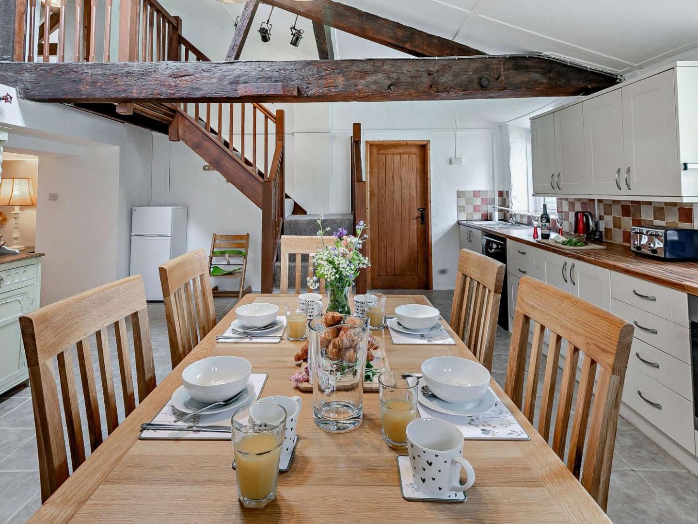 Foto 2: 2 Bed in Ross-on-Wye 95082