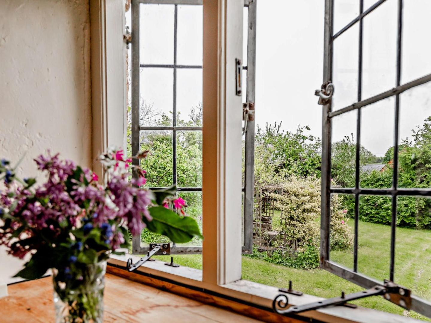 Foto 9: 2 Bed in Ross-on-Wye 95082