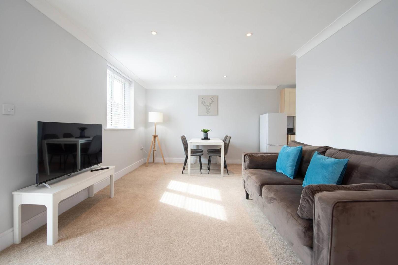 Fotografia 5: Two Bed Two Bath Flat with Balcony Near to Station