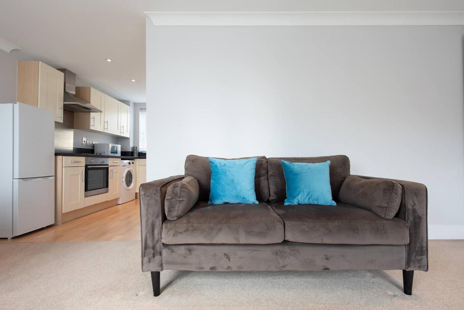 Fotografia 9: Two Bed Two Bath Flat with Balcony Near to Station