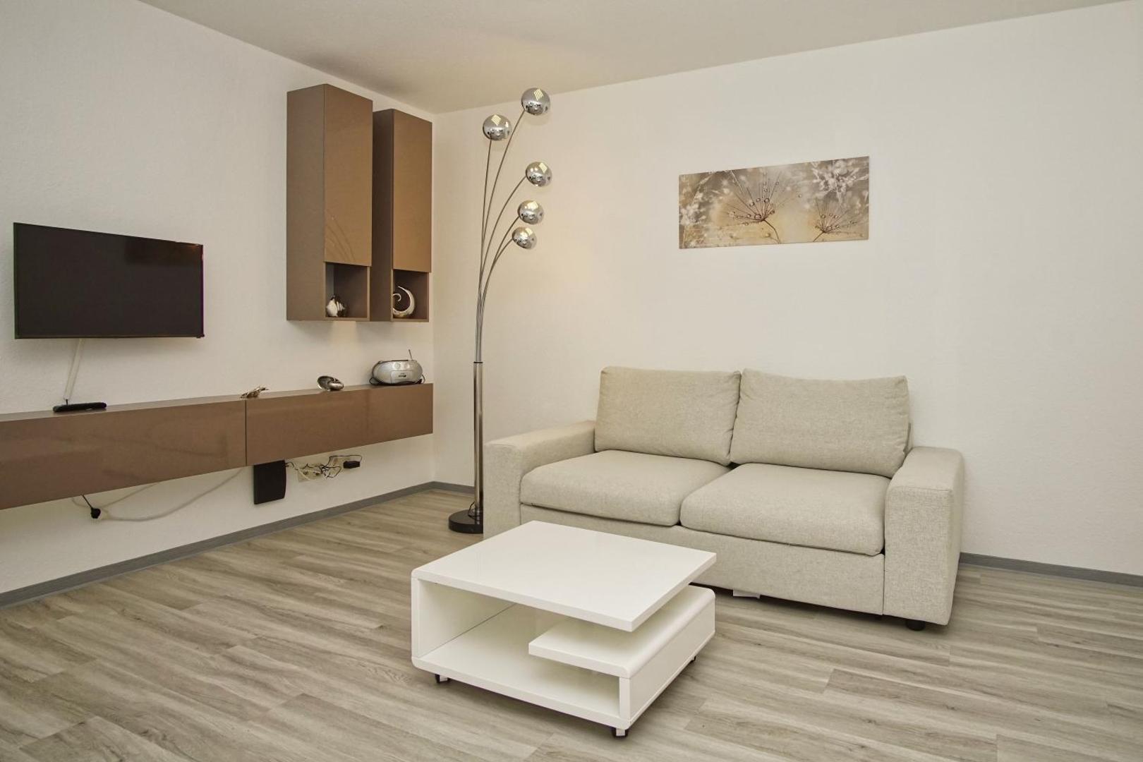 Bilde 9: strandnah, Terrasse, AHOI Erlebnisbad gratis in Sellin - Strandresidenz Brandenburg FeWo01
