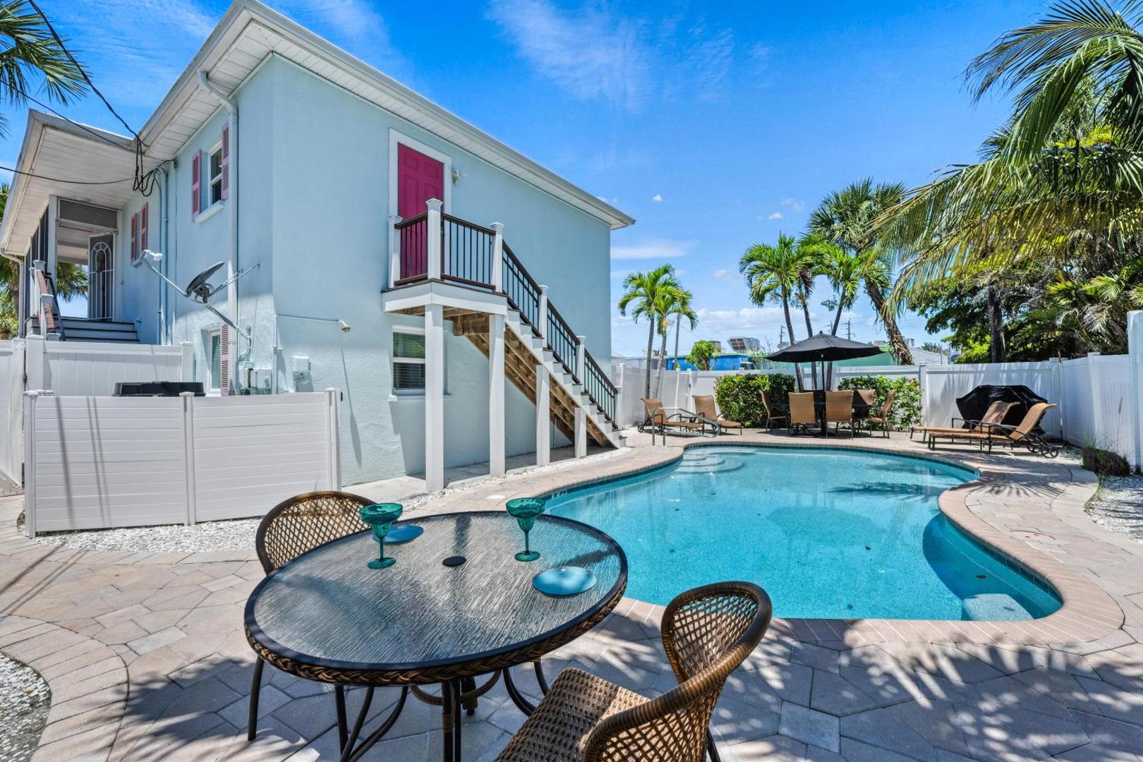 Billede 4: Lime in the Coconut - In Siesta Key Village, Pet Friendly, Private Pool!
