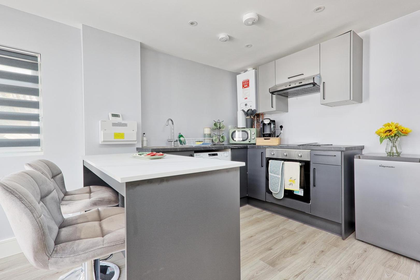 Bilde 6: Studio By Homestyles Hosts Short Lets & Serviced Accommodation Widford With Free WiFi