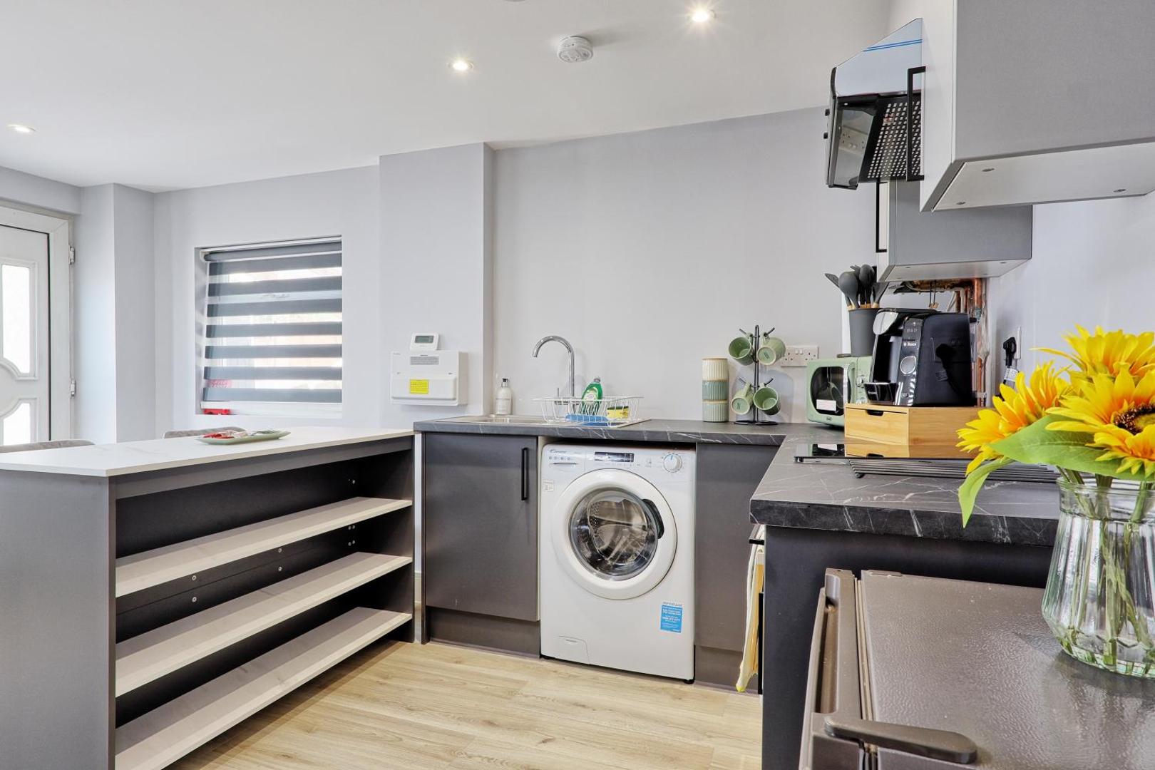 Bilde 7: Studio By Homestyles Hosts Short Lets & Serviced Accommodation Widford With Free WiFi