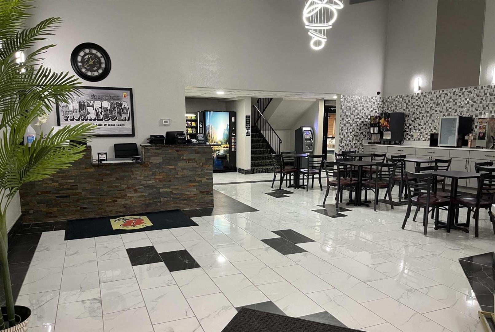 Kuva 2: Super 8 by Wyndham Shakopee
