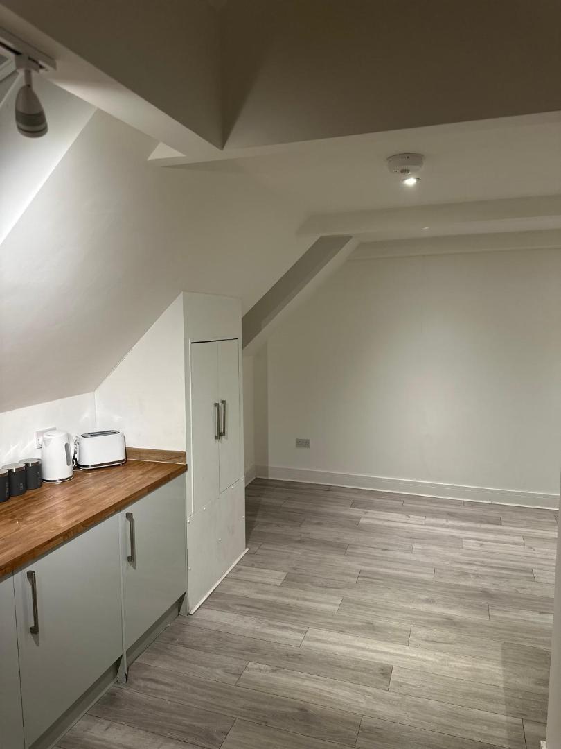 Photo 10 : Flat 10 - Epsom High Street