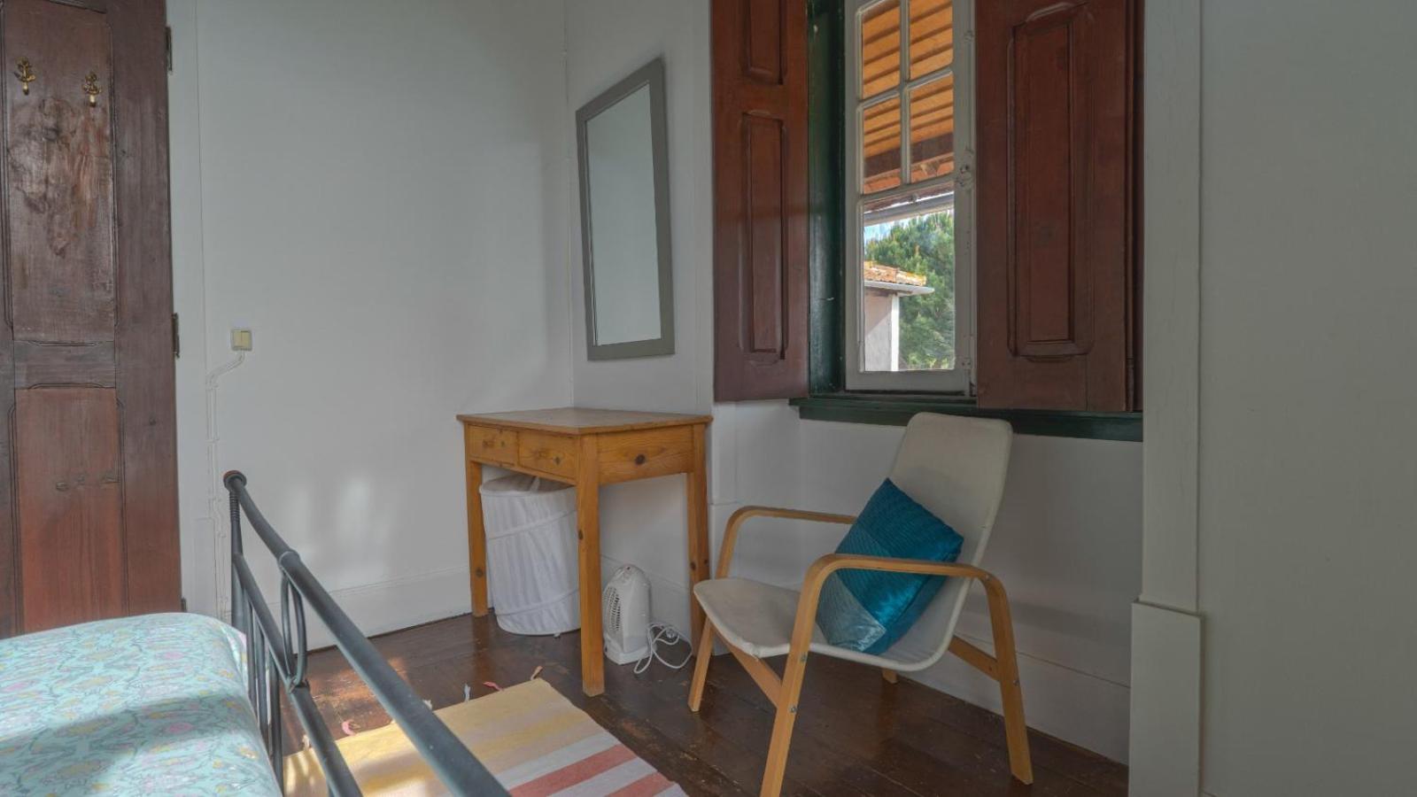 Large, converted farmhouse with pool的照片5
