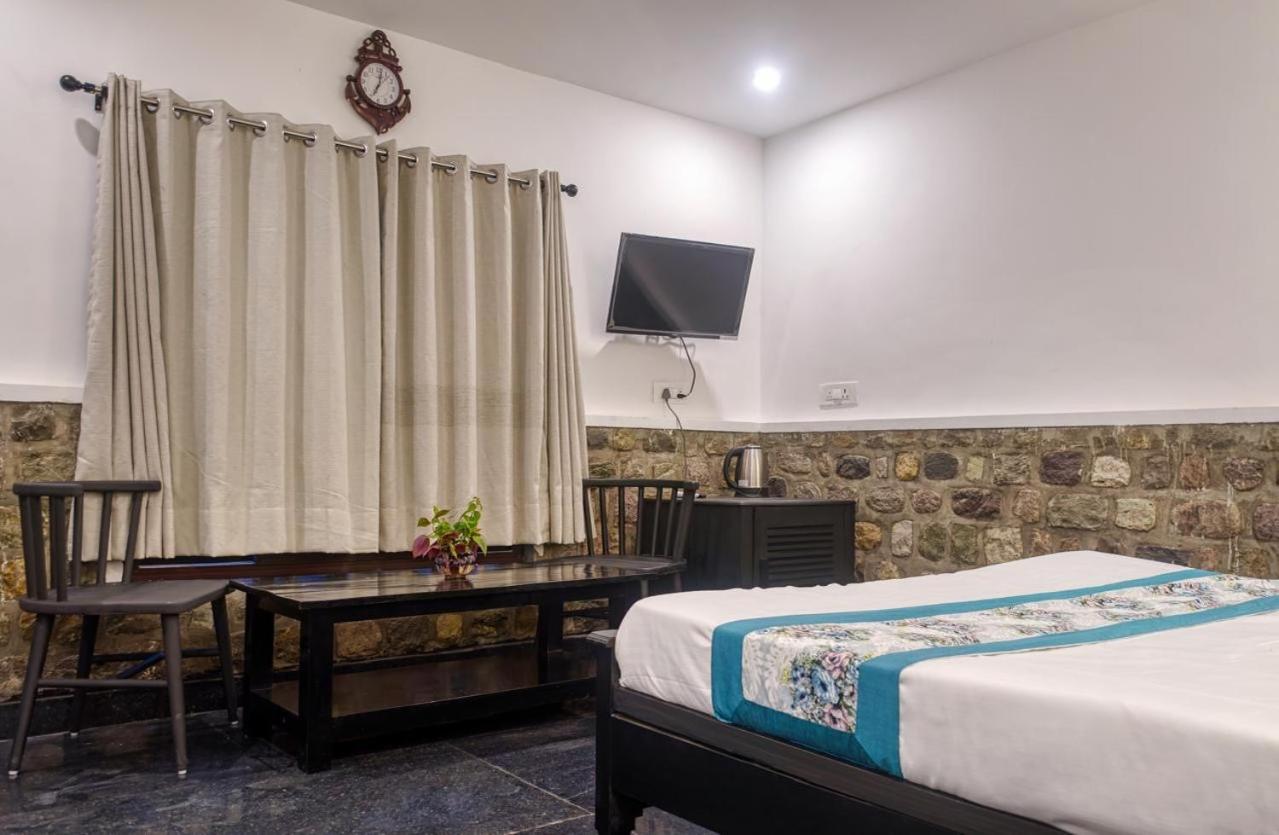 Foto 6: Jim & Holmes Resort & Luxury Residences in Jim Corbett National Park